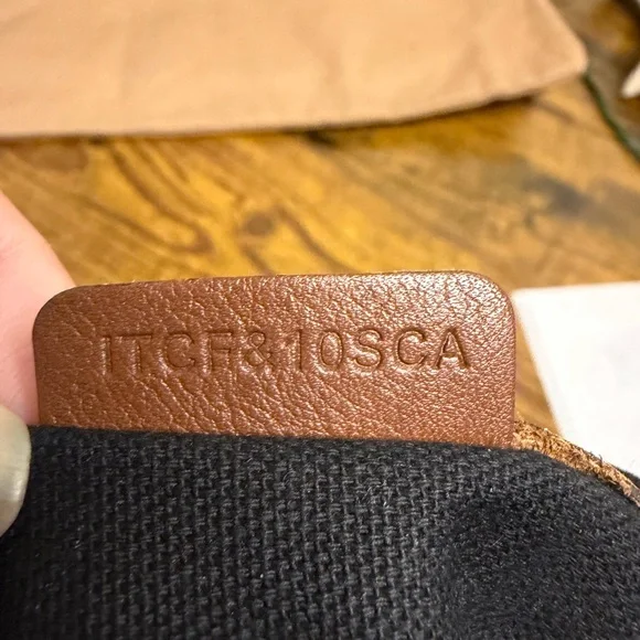 Burberry bucket crossbody bag - Picture 16 of 16